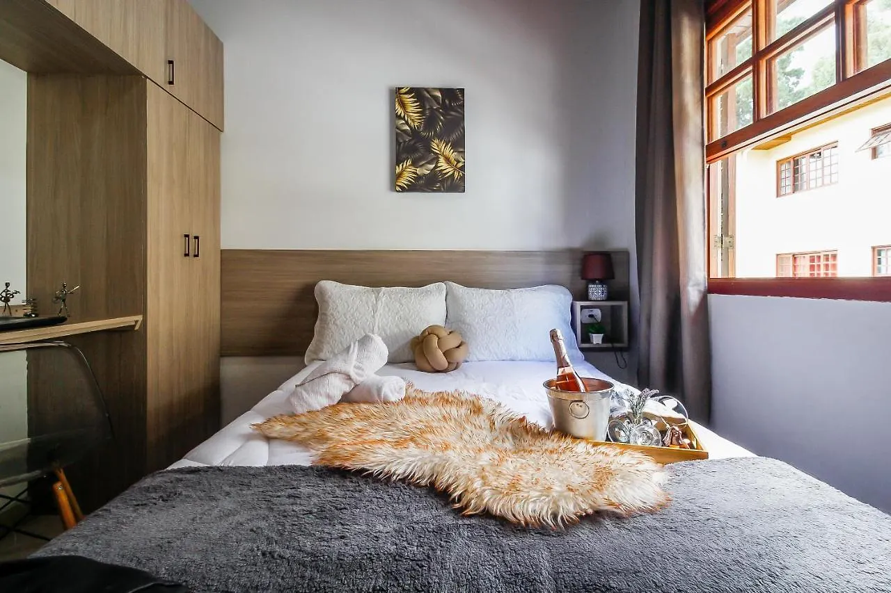 Apartment Ape Inteiro Com 2Qts, Estacionamento, Wi-Fi 450Mb, Cozinha Completa A 500M Do Parque Das Cerejeiras Campos do Jordao Brazil