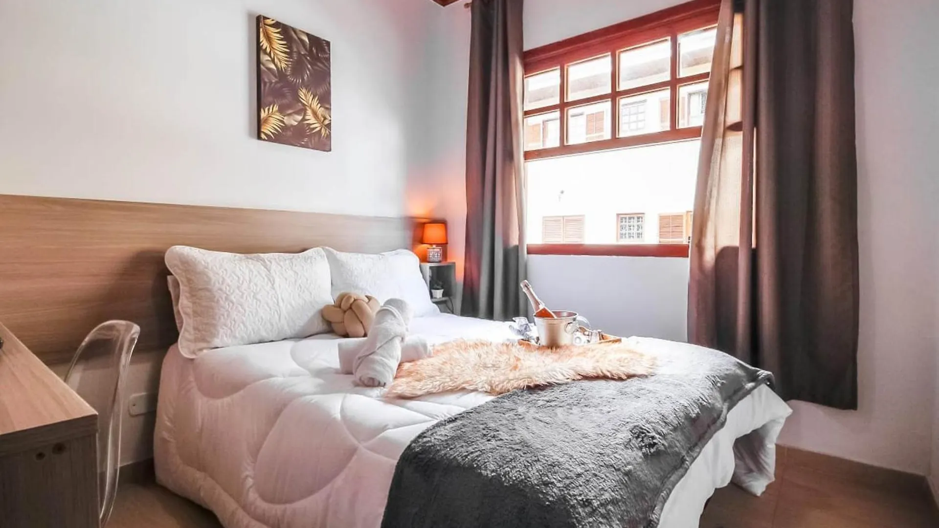 Apartment Ape Inteiro Com 2Qts, Estacionamento, Wi-Fi 450Mb, Cozinha Completa A 500M Do Parque Das Cerejeiras Campos do Jordao