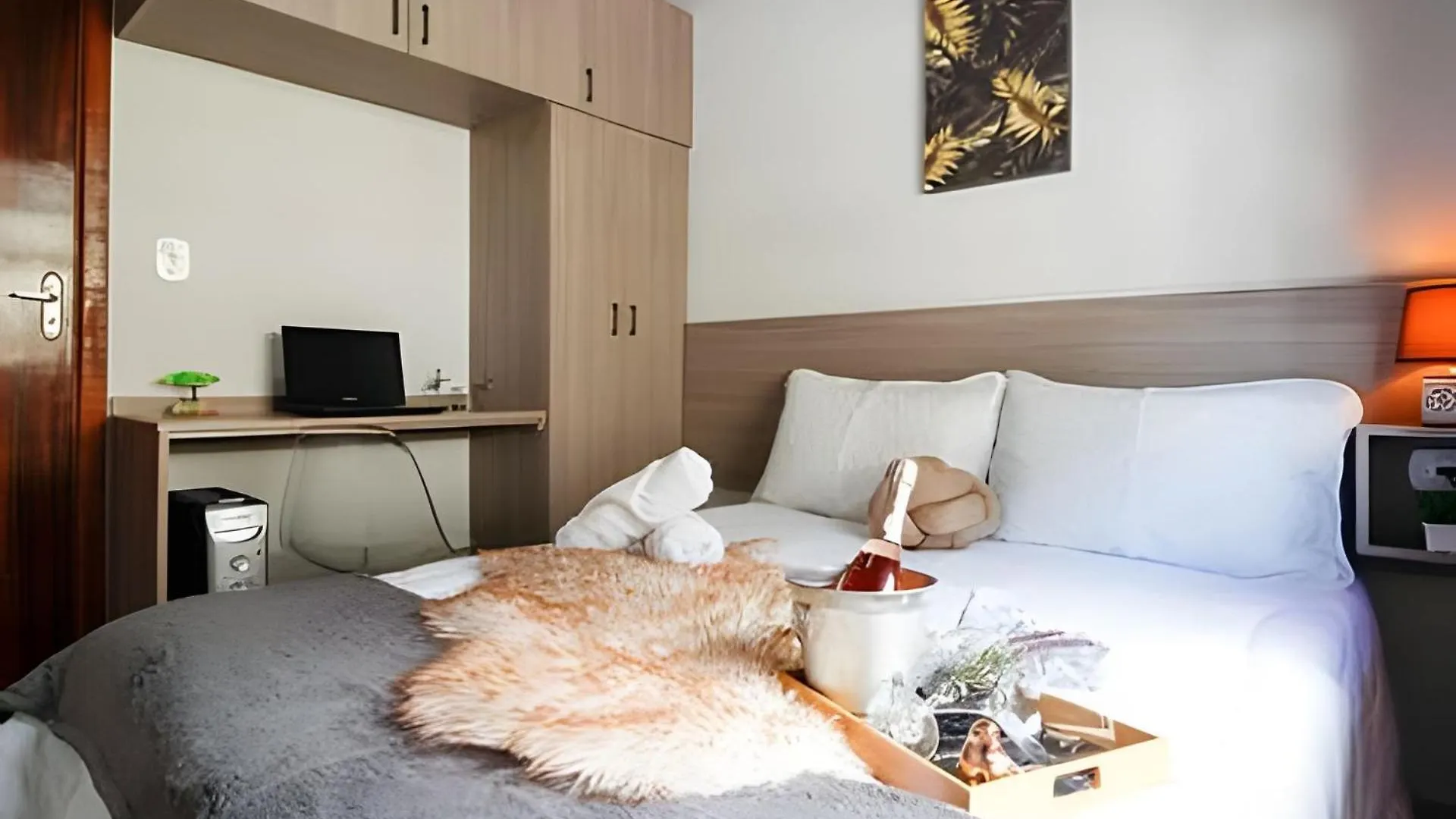 Apartman Ape Inteiro| 2Qts| Estacionamento| Wi-Fi 350| Pet Friendly| Ao Lado Do Parque Das Cerejeiras Campos do Jordão