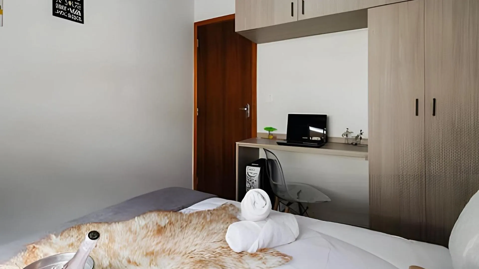Ape Inteiro| 2Qts| Estacionamento| Wi-Fi 350| Pet Friendly| Ao Lado Do Parque Das Cerejeiras Campos do Jordão 0*,
