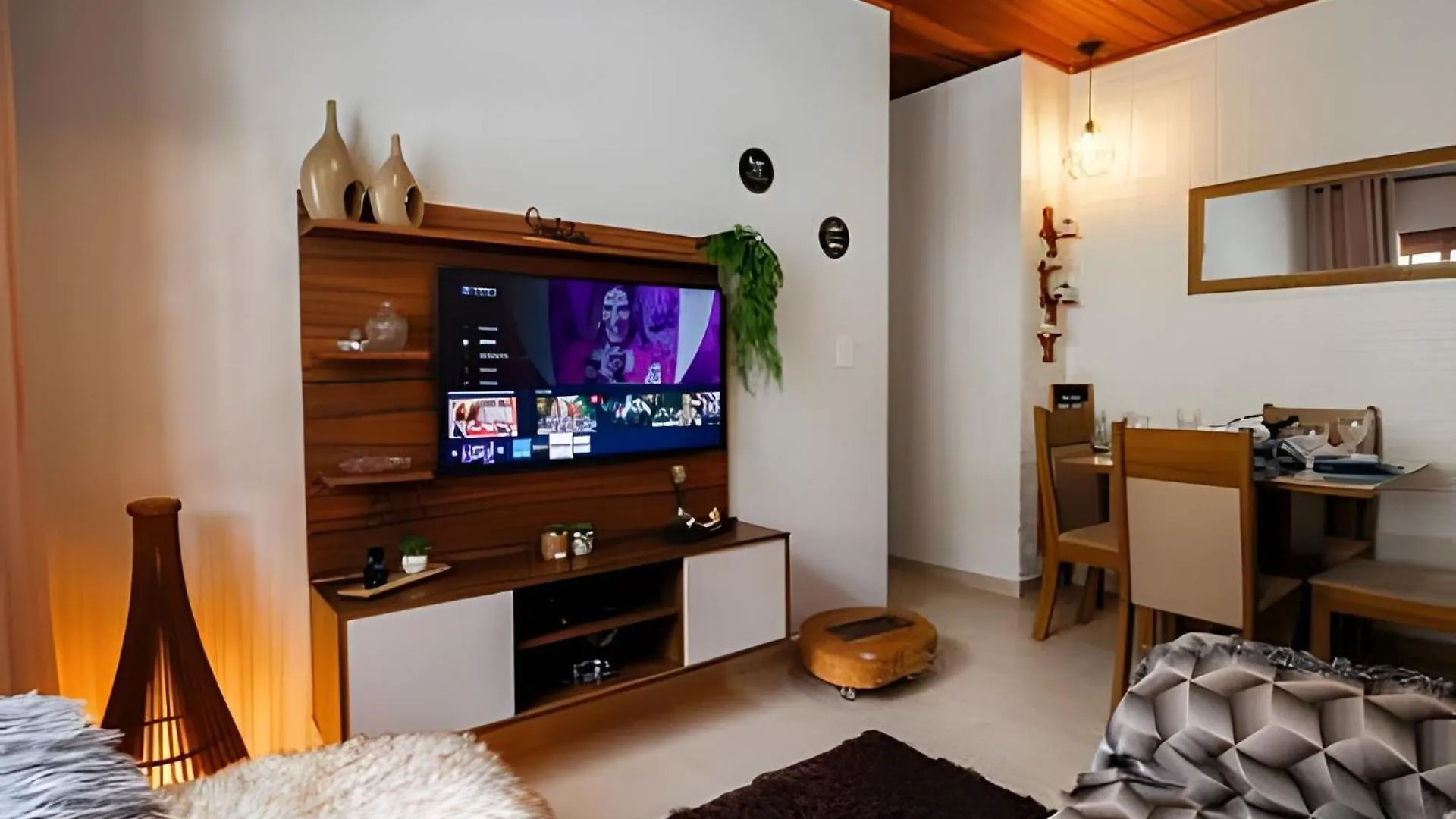 Ape Inteiro| 2Qts| Estacionamento| Wi-Fi 350| Pet Friendly| Ao Lado Do Parque Das Cerejeiras Campos do Jordão Brazília