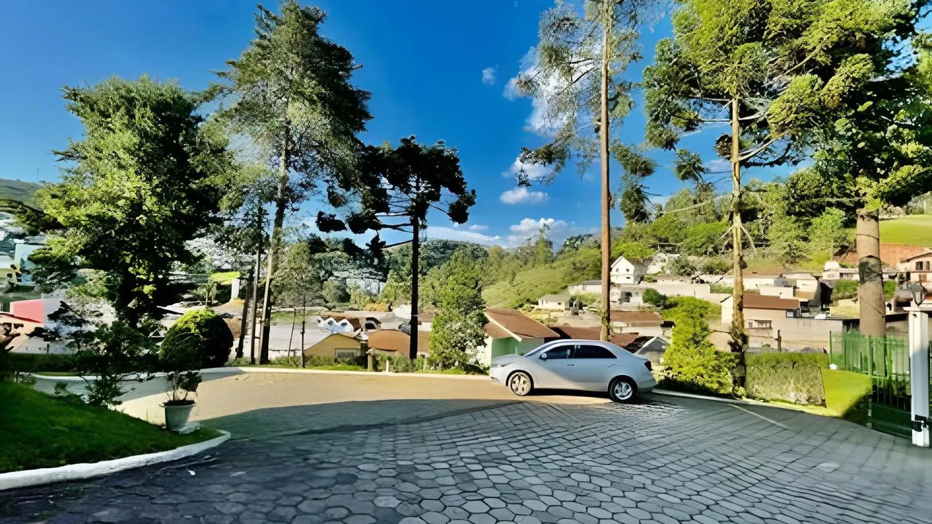 Ape Inteiro| 2Qts| Estacionamento| Wi-Fi 350| Pet Friendly| Ao Lado Do Parque Das Cerejeiras Campos do Jordão Apartman
