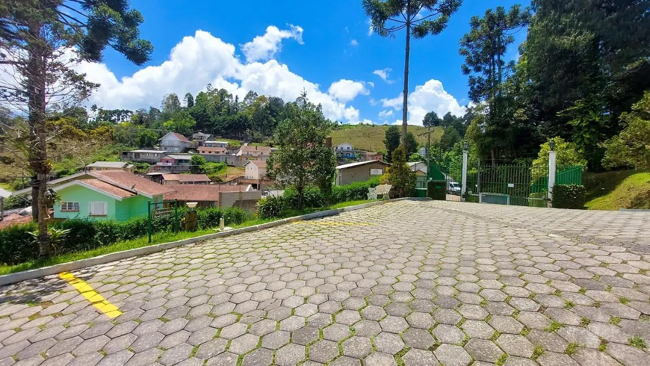 Ape Inteiro Com 2Qts, Estacionamento, Wi-Fi 450Mb, Cozinha Completa A 500M Do Parque Das Cerejeiras Кампус-ду-Жордау 0*,